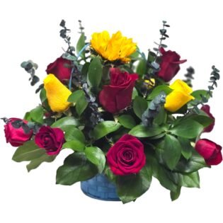 Fresh Flower Bouquet with Vase | Designed by Marilu Herrera | 4