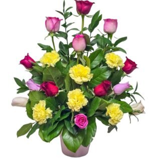 Fresh Flower Bouquet with Vase | Designed by Marilu Herrera | 10